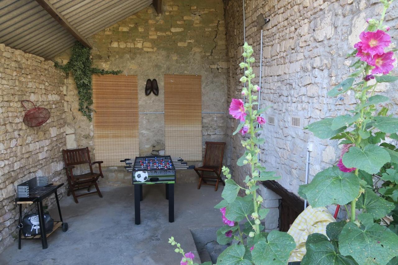 Villa Aux Acacias Braye-sous-Faye Exterior foto